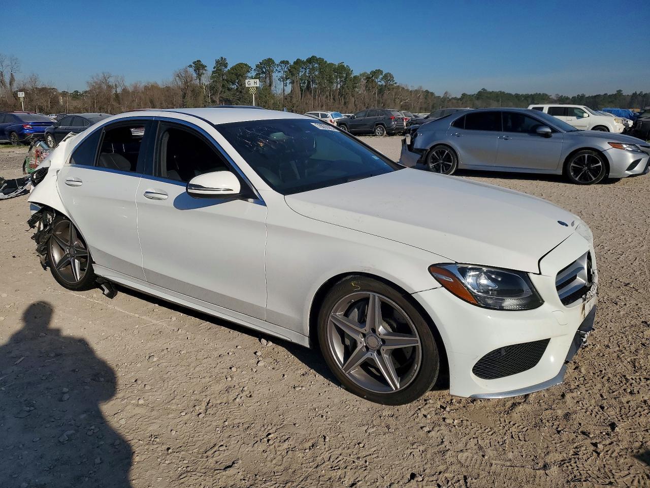 2016 MERCEDES-BENZ C-CLASS