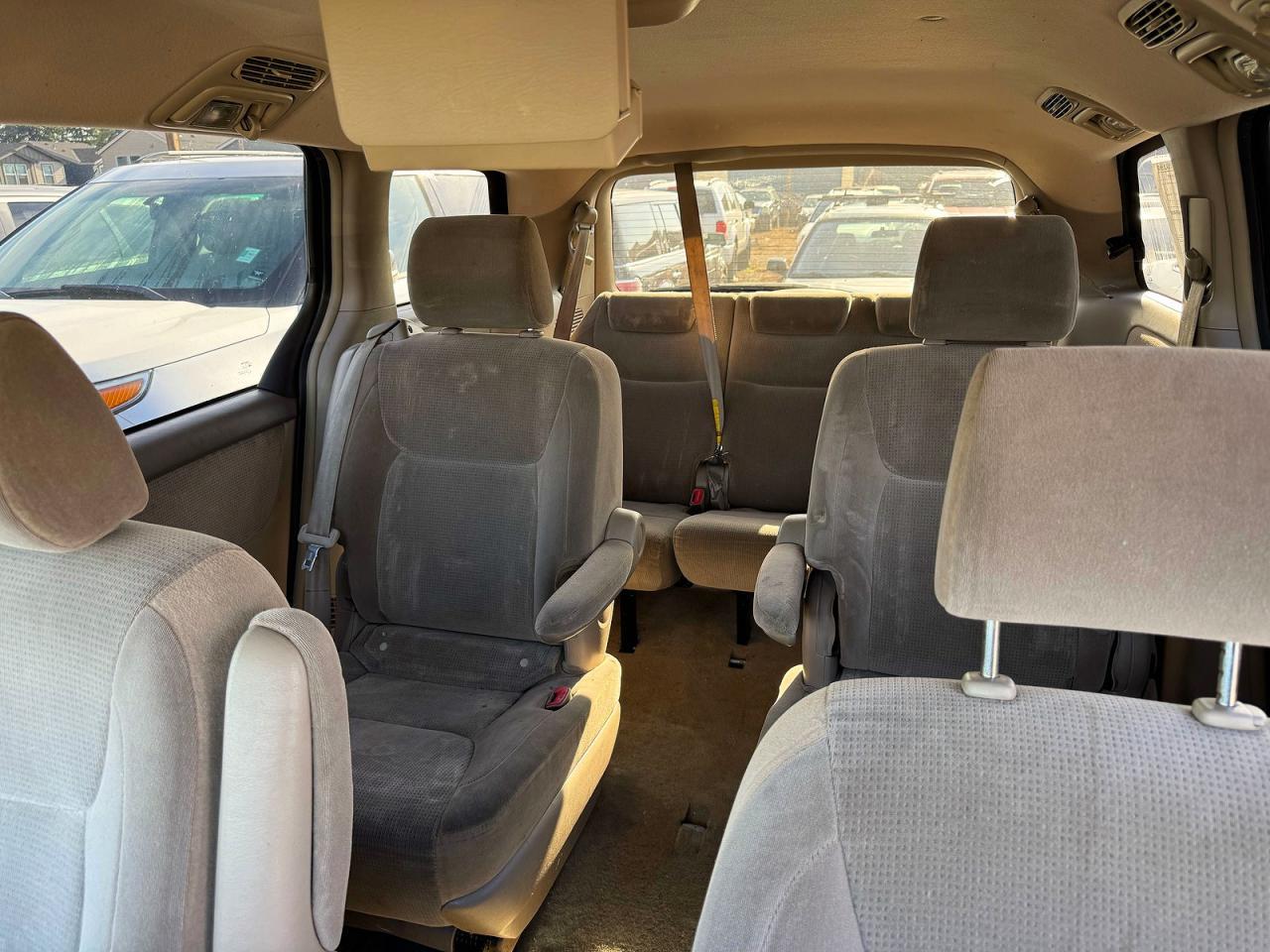 2004 TOYOTA SIENNA