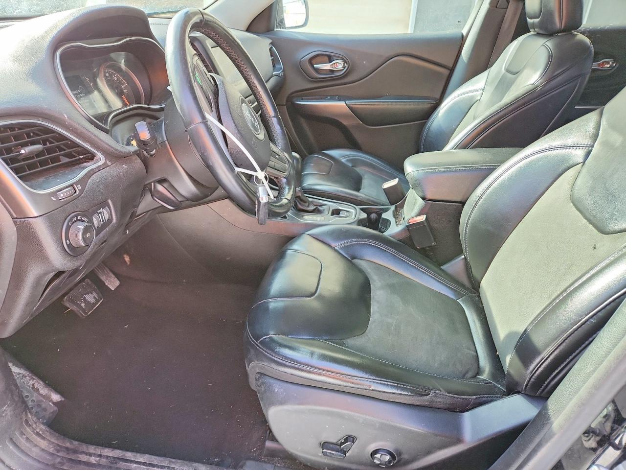 2019 JEEP CHEROKEE