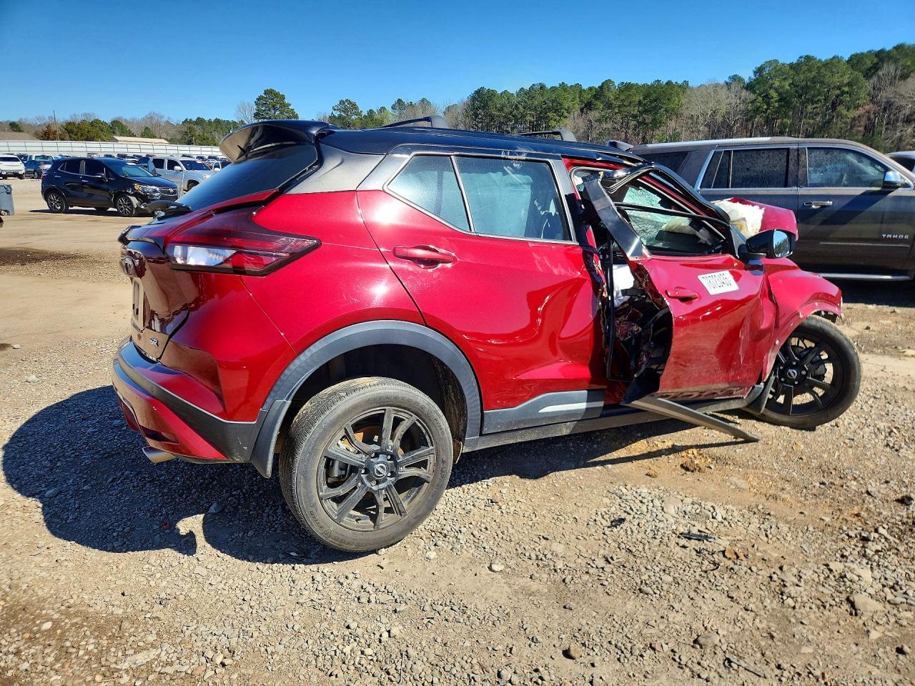 2022 NISSAN KICKS