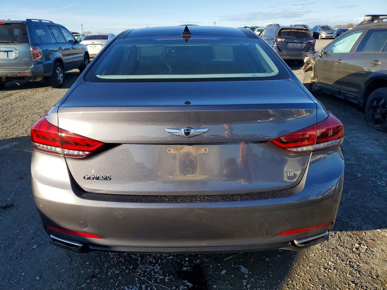 2016 HYUNDAI GENESIS