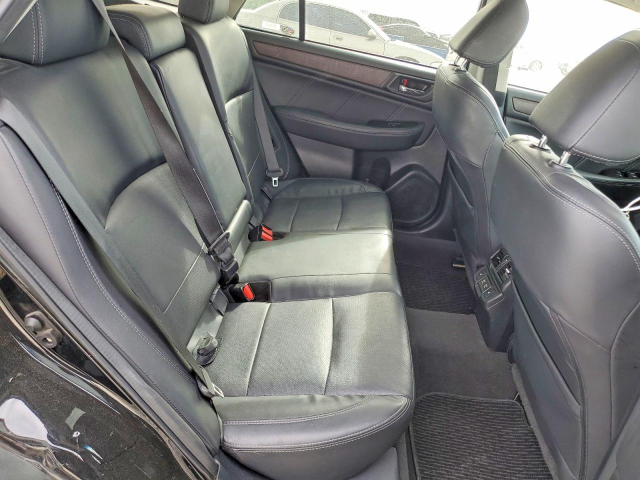 2019 SUBARU Outback