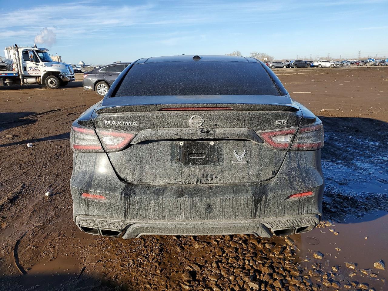2023 NISSAN Maxima