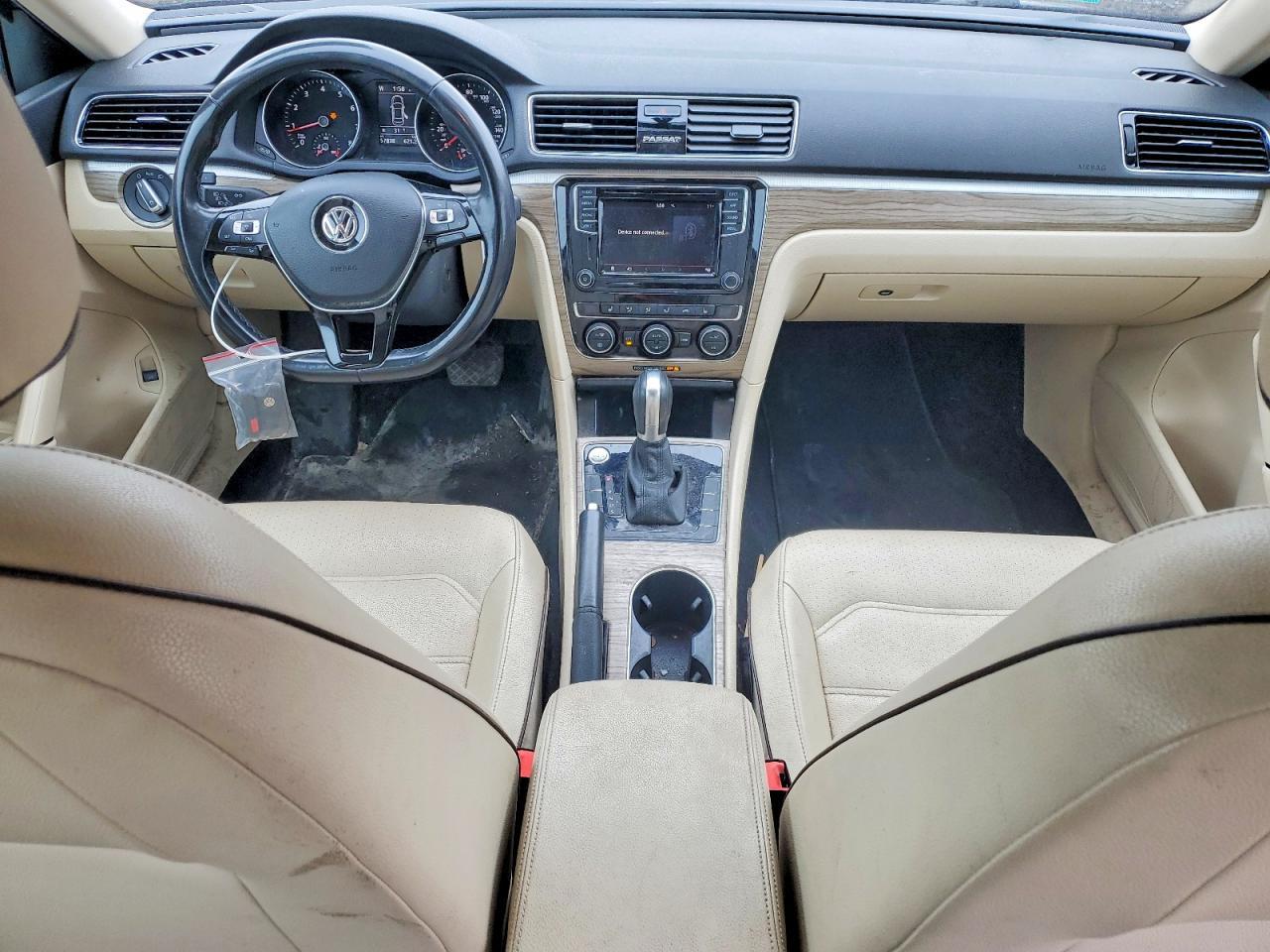 2018 VOLKSWAGEN Passat