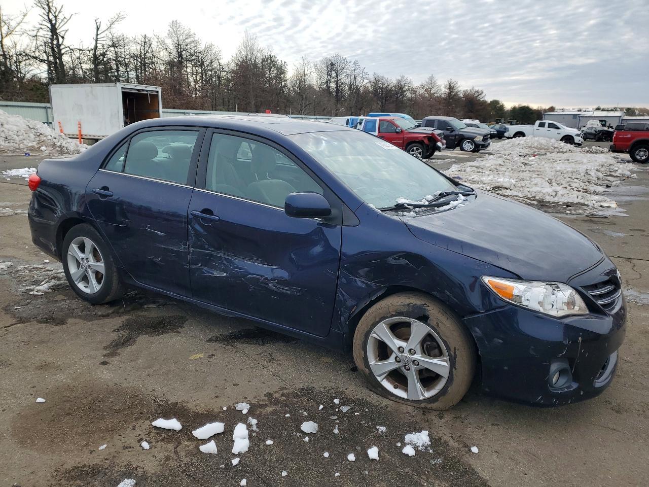 2013 TOYOTA COROLLA