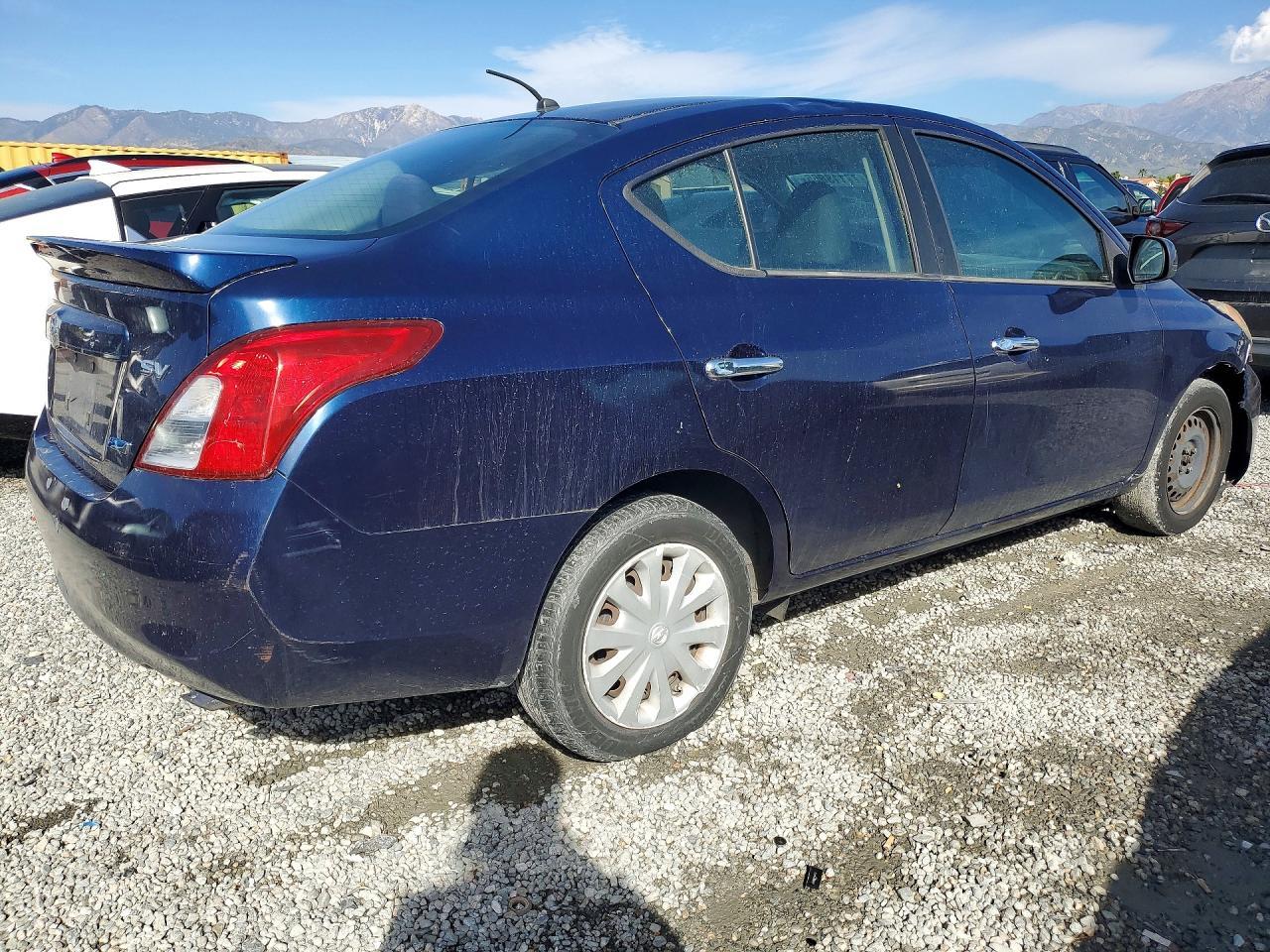2013 NISSAN VERSA