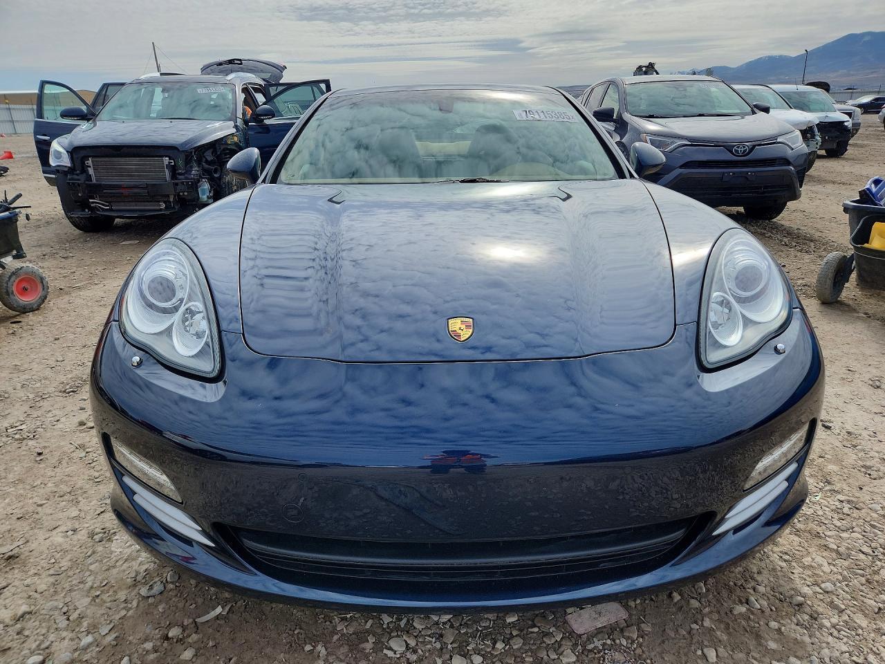 2012 PORSCHE Panamera