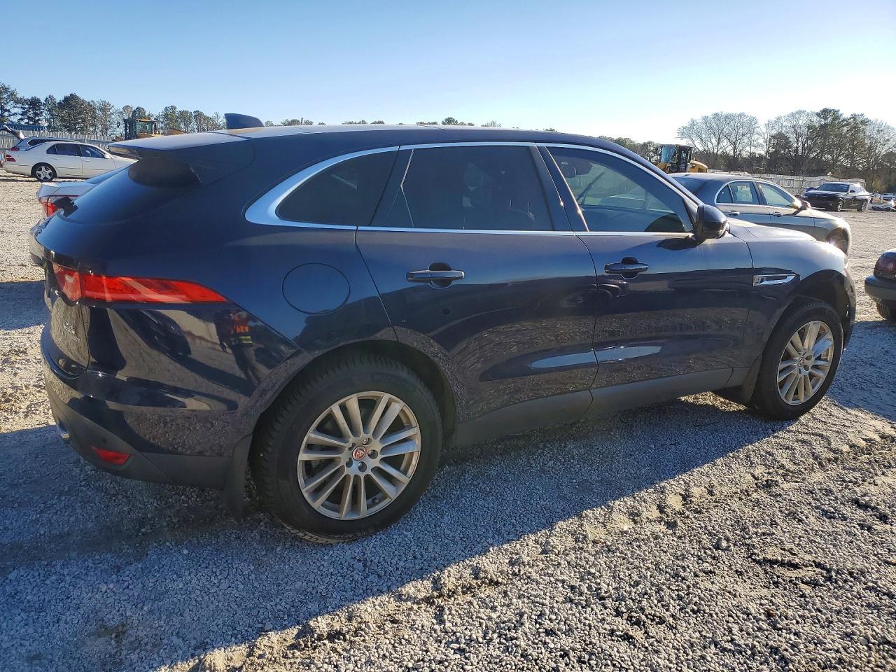2017 JAGUAR F-Pace