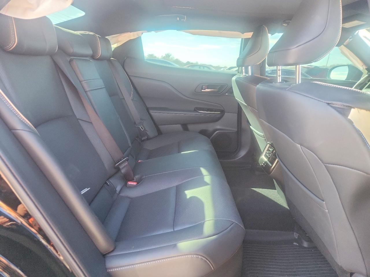 2025 TOYOTA Crown