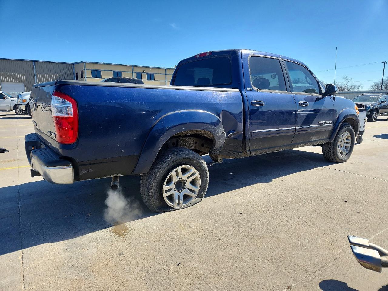 2004 TOYOTA TUNDRA