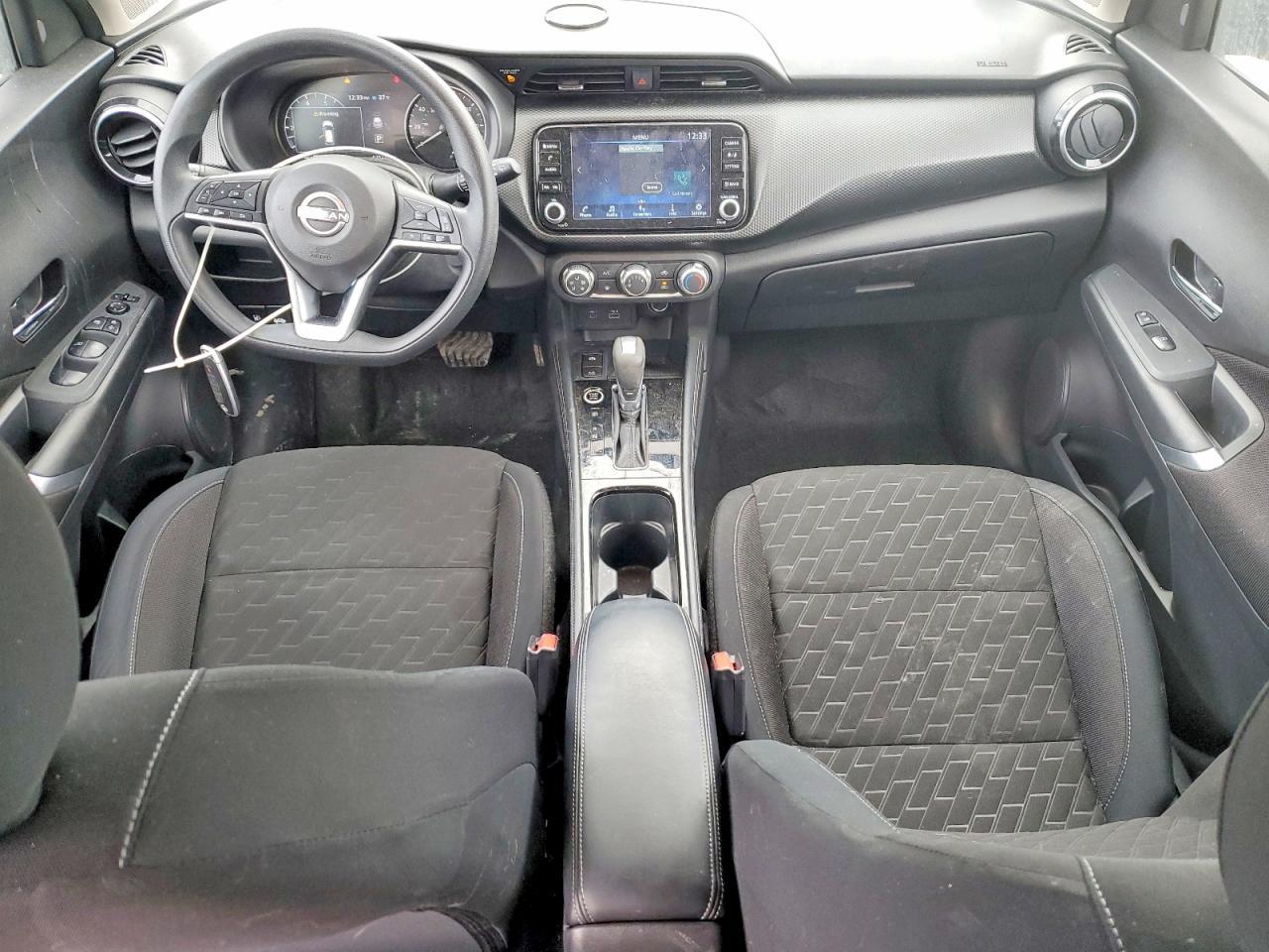 2023 NISSAN KICKS