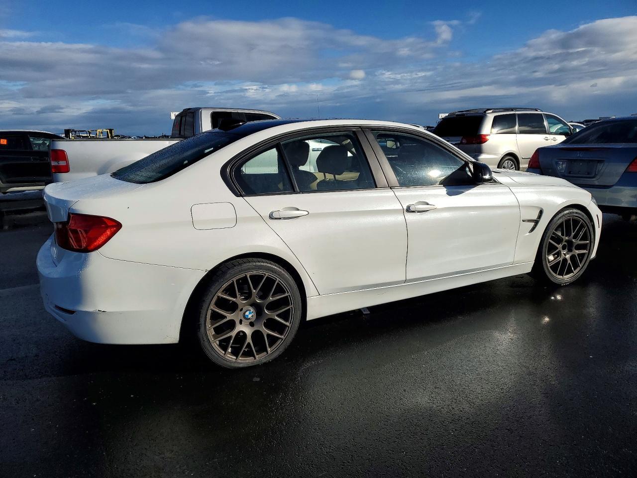 2012 BMW 3 SERIES