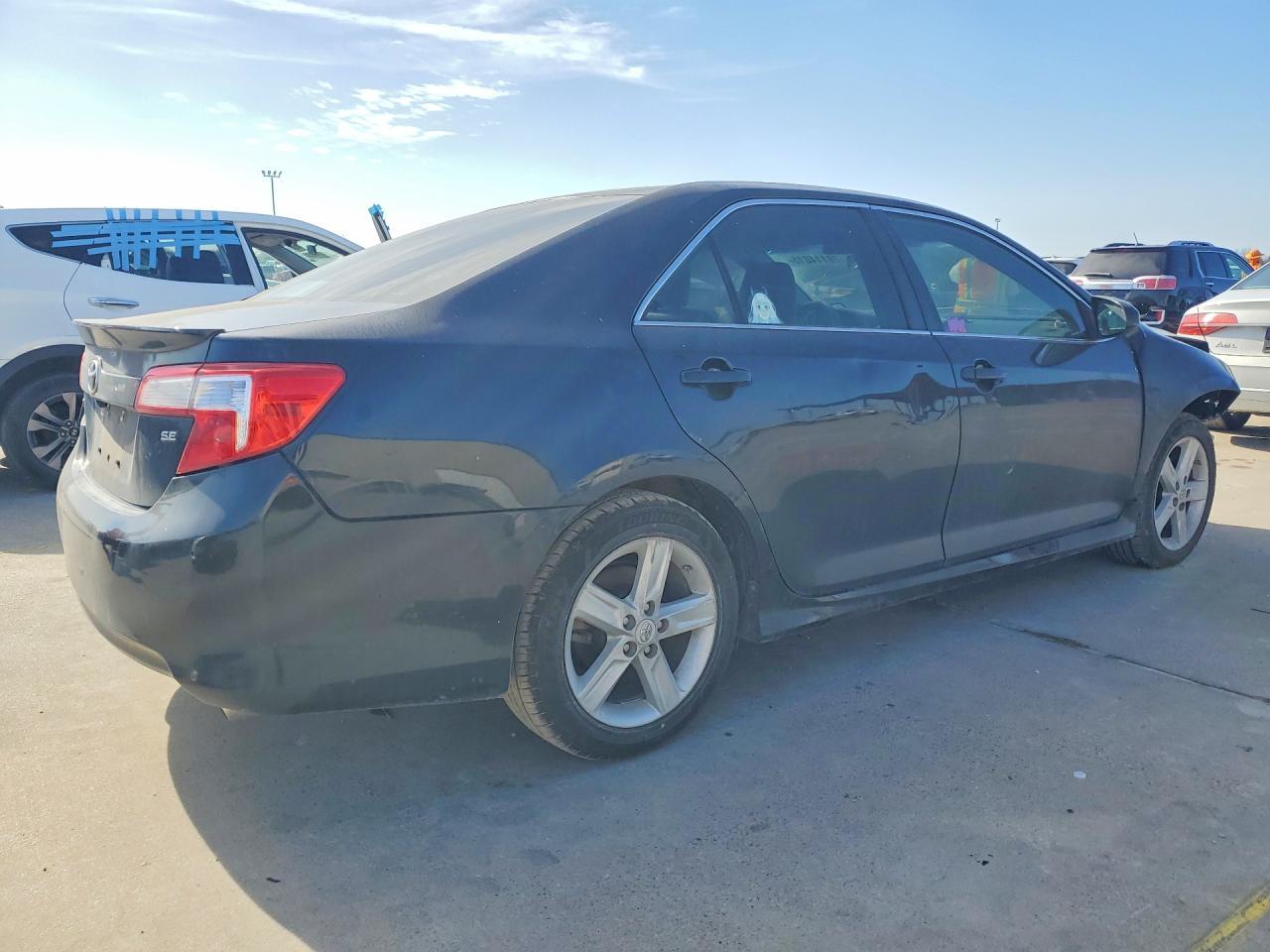 2012 TOYOTA CAMRY