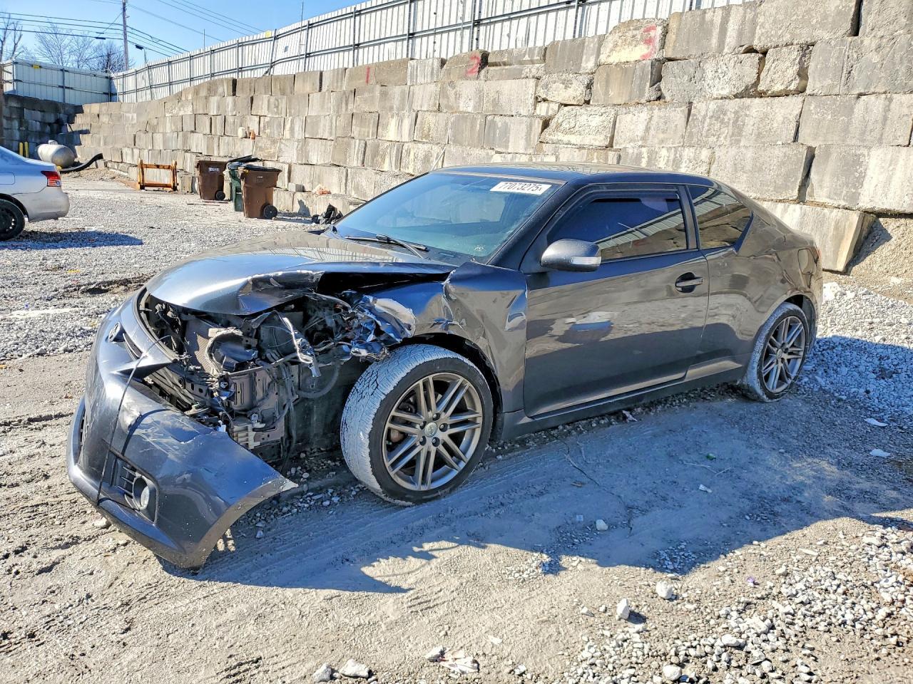 2013 TOYOTA SCION