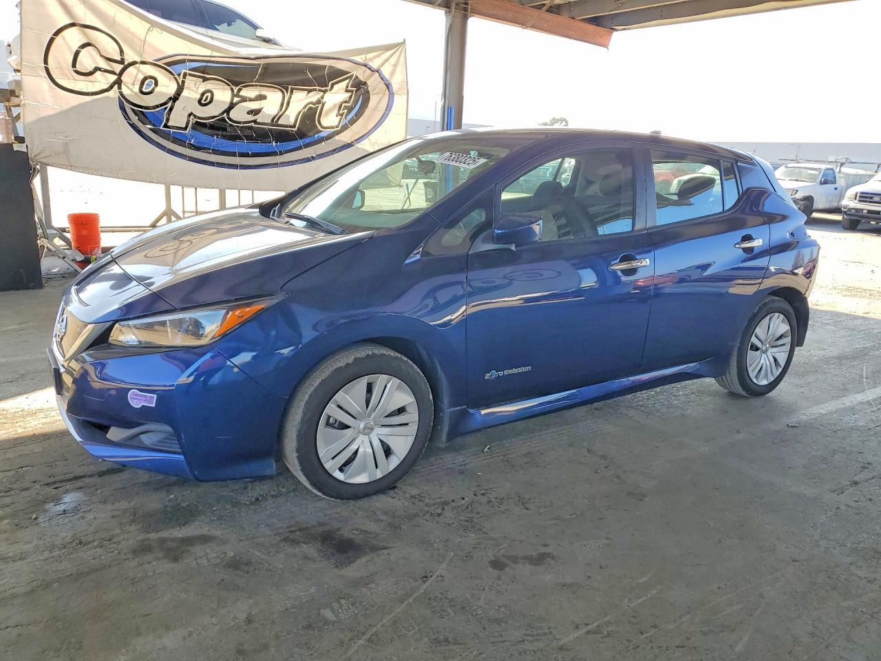 2018 NISSAN LEAF