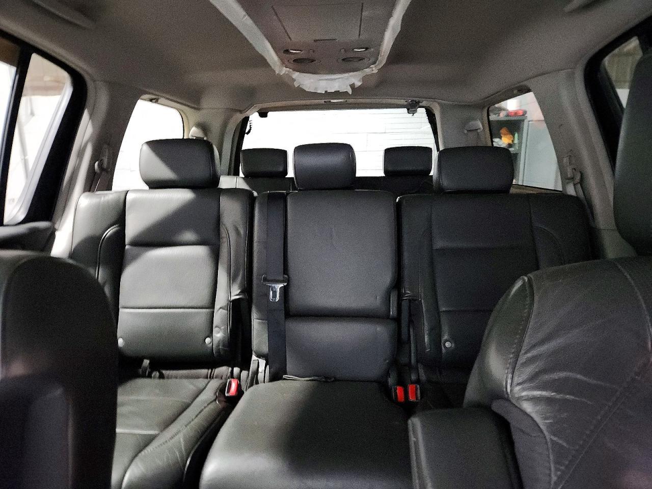 2004 NISSAN Armada