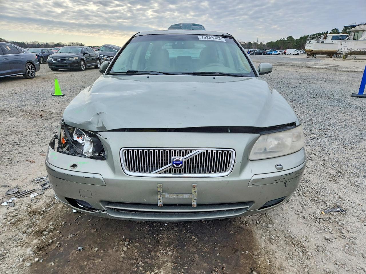 2006 VOLVO V70