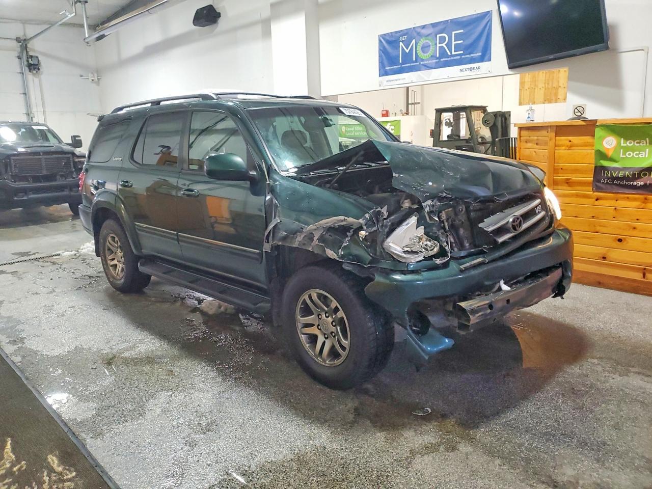 2004 TOYOTA Sequoia