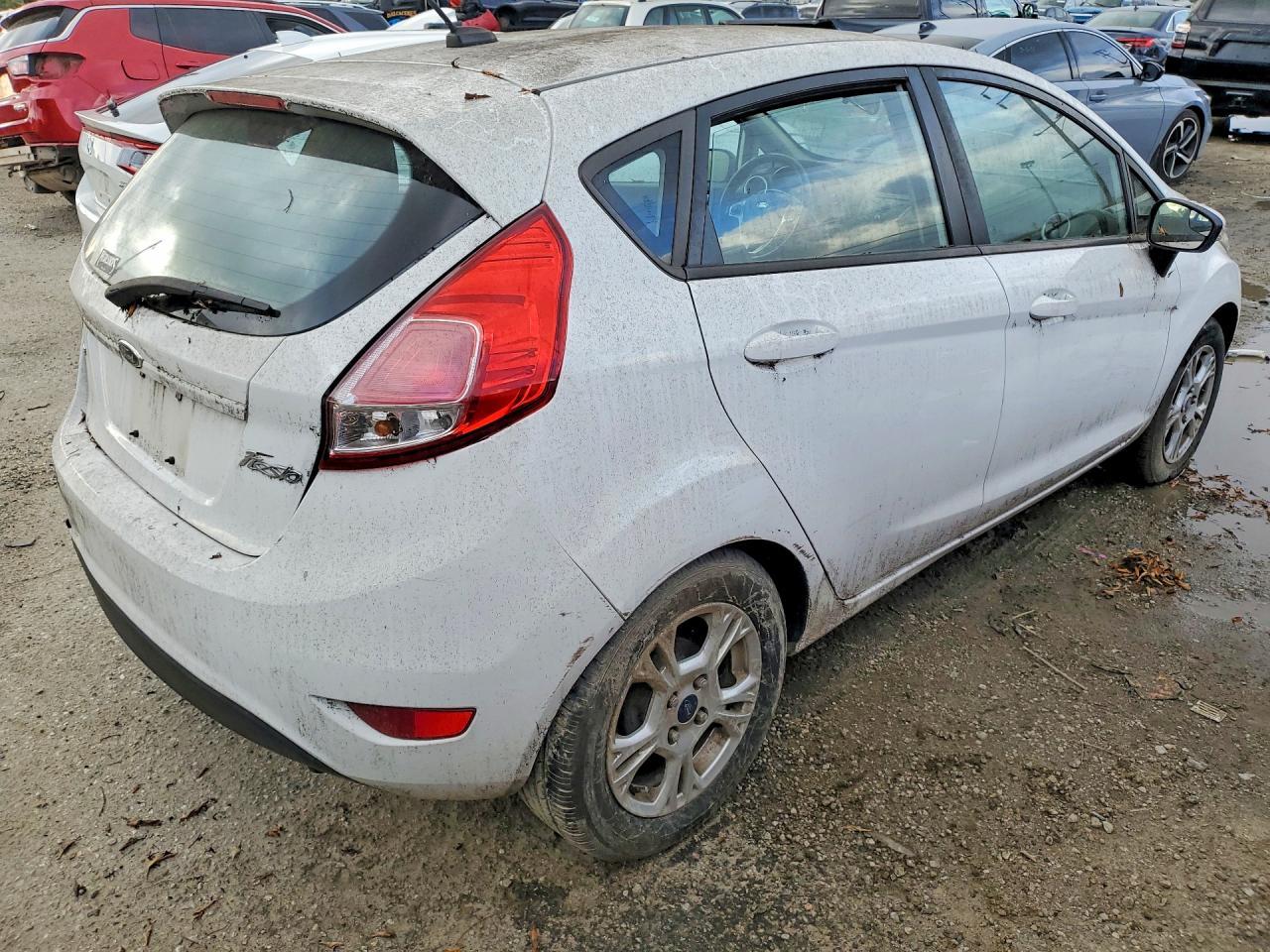 2014 FORD Fiesta