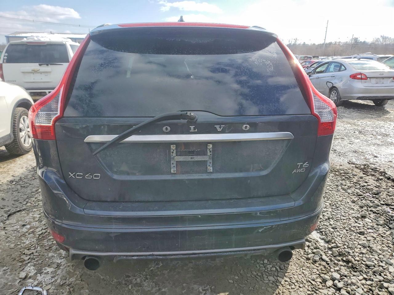 2015 VOLVO XC60