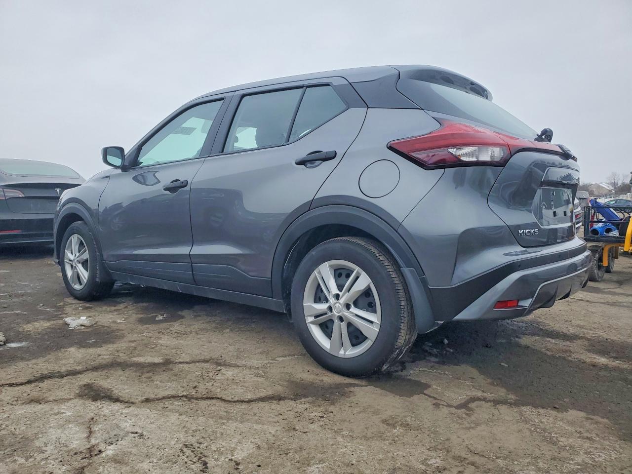 2024 NISSAN KICKS