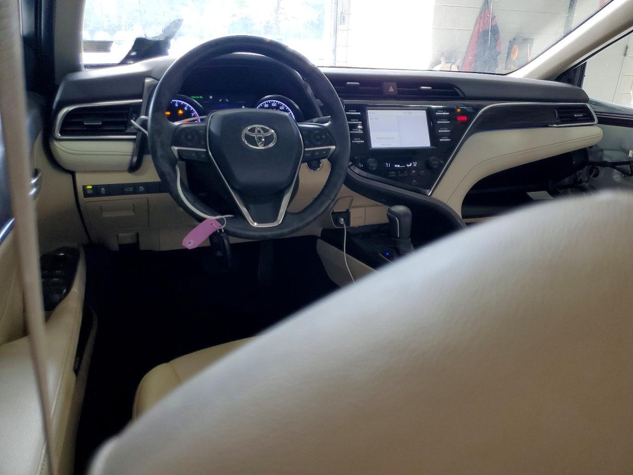 2018 TOYOTA CAMRY