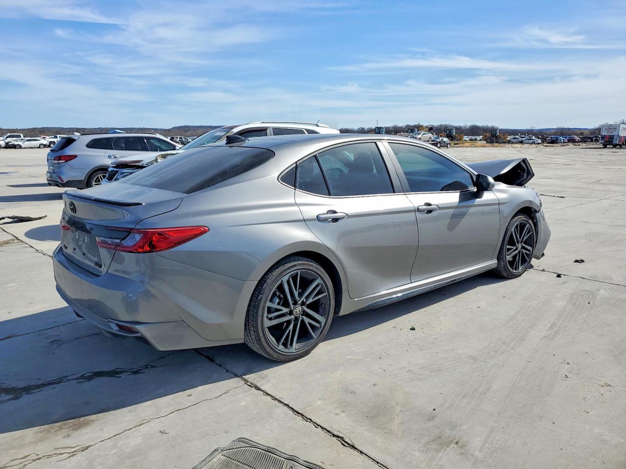 2025 TOYOTA CAMRY