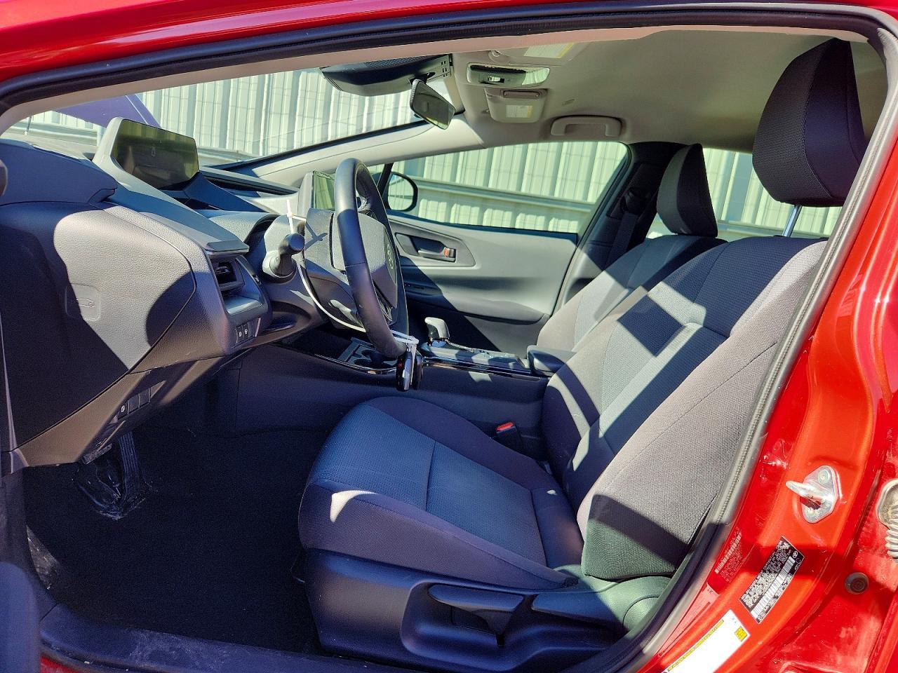 2024 TOYOTA PRIUS