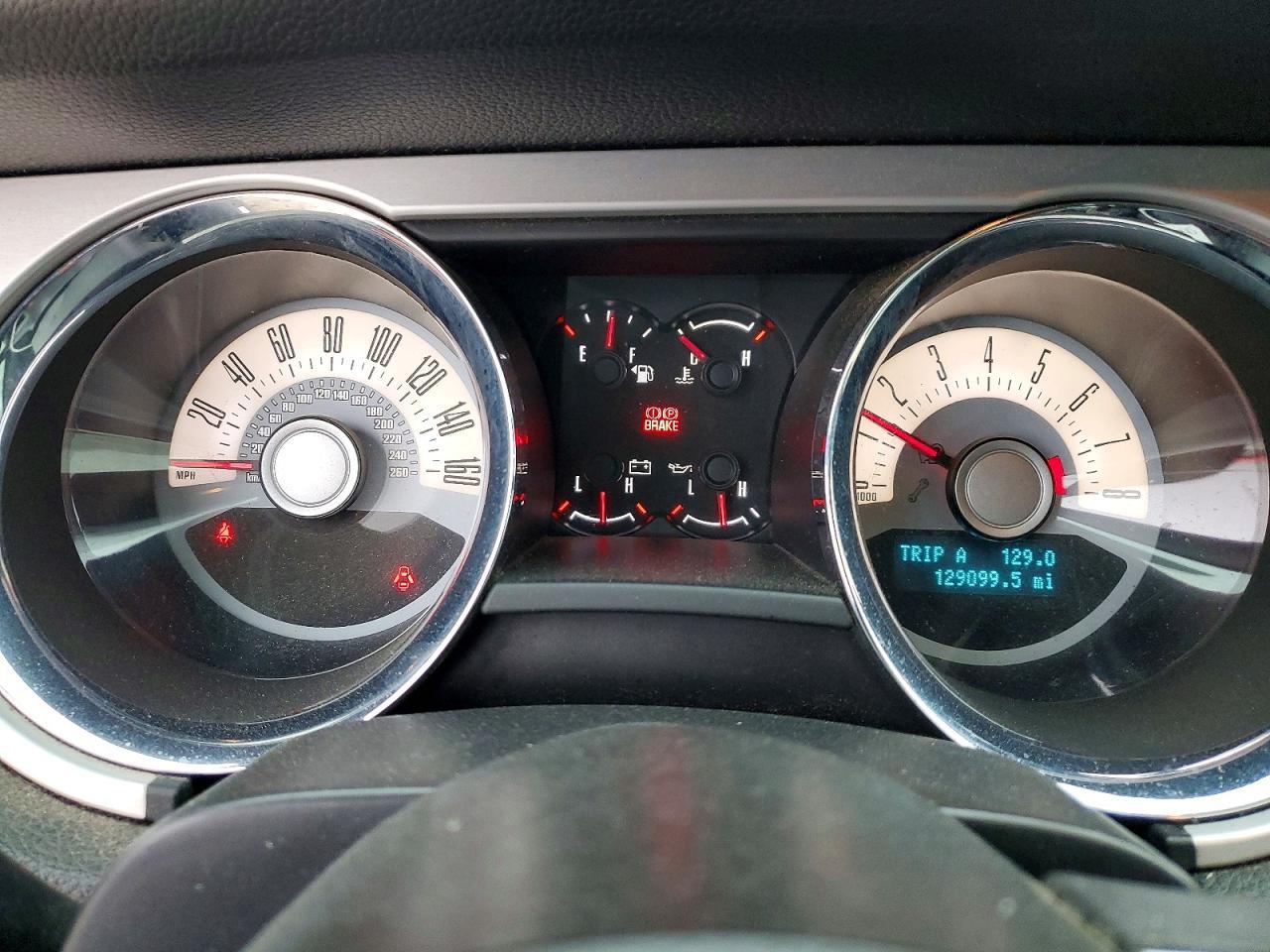 2011 FORD MUSTANG