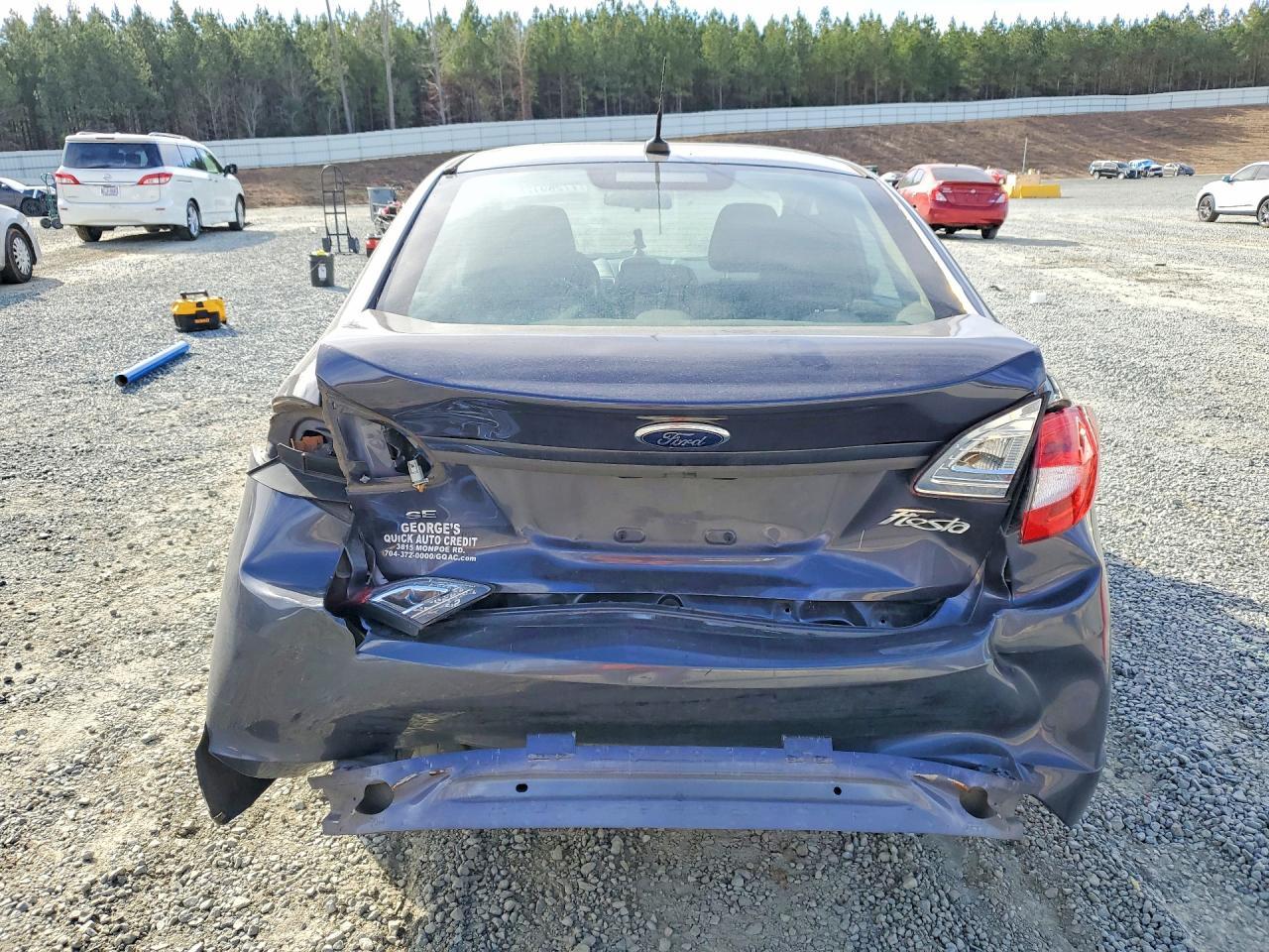 2013 FORD Fiesta