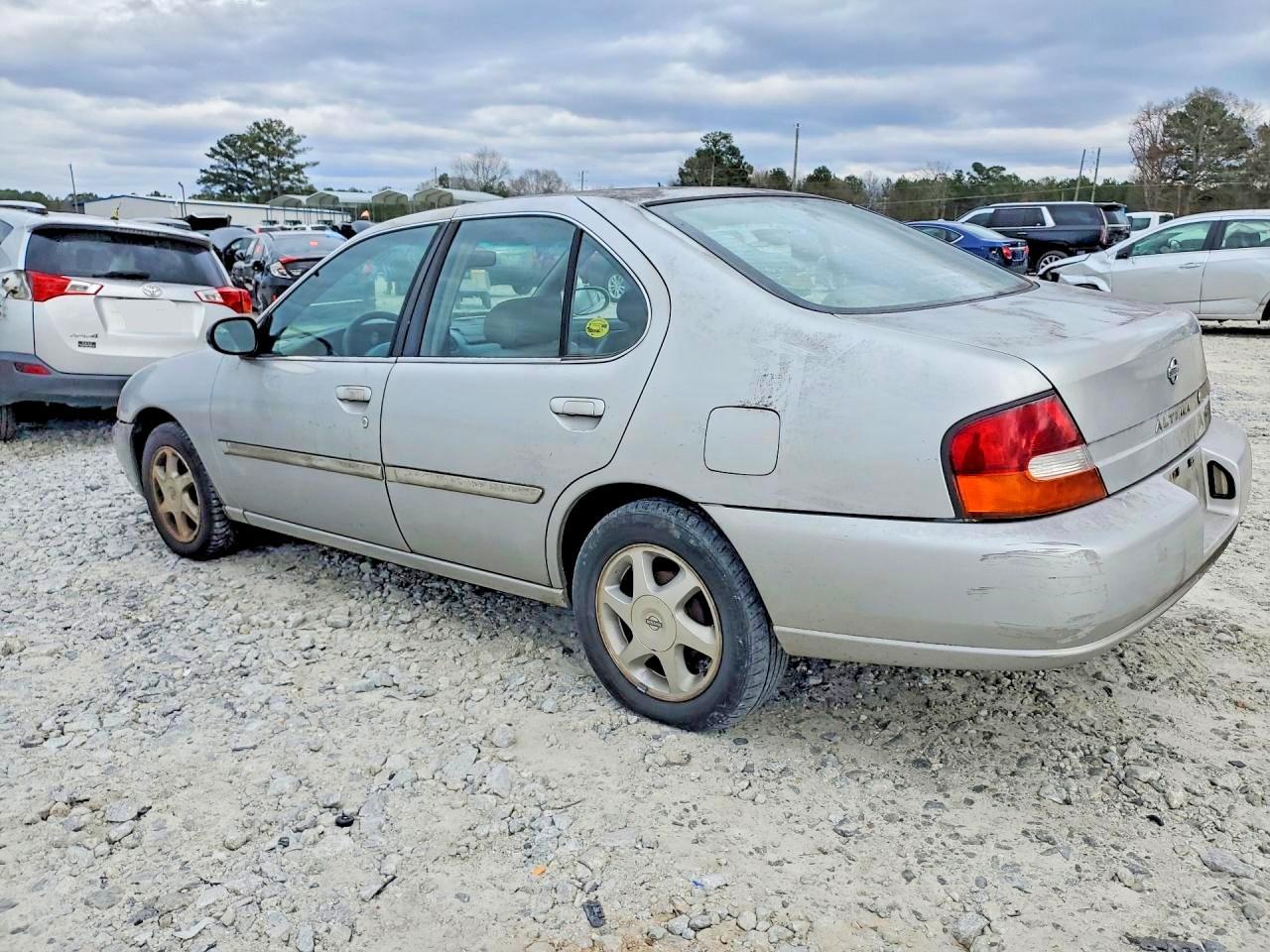 1999 NISSAN ALTIMA