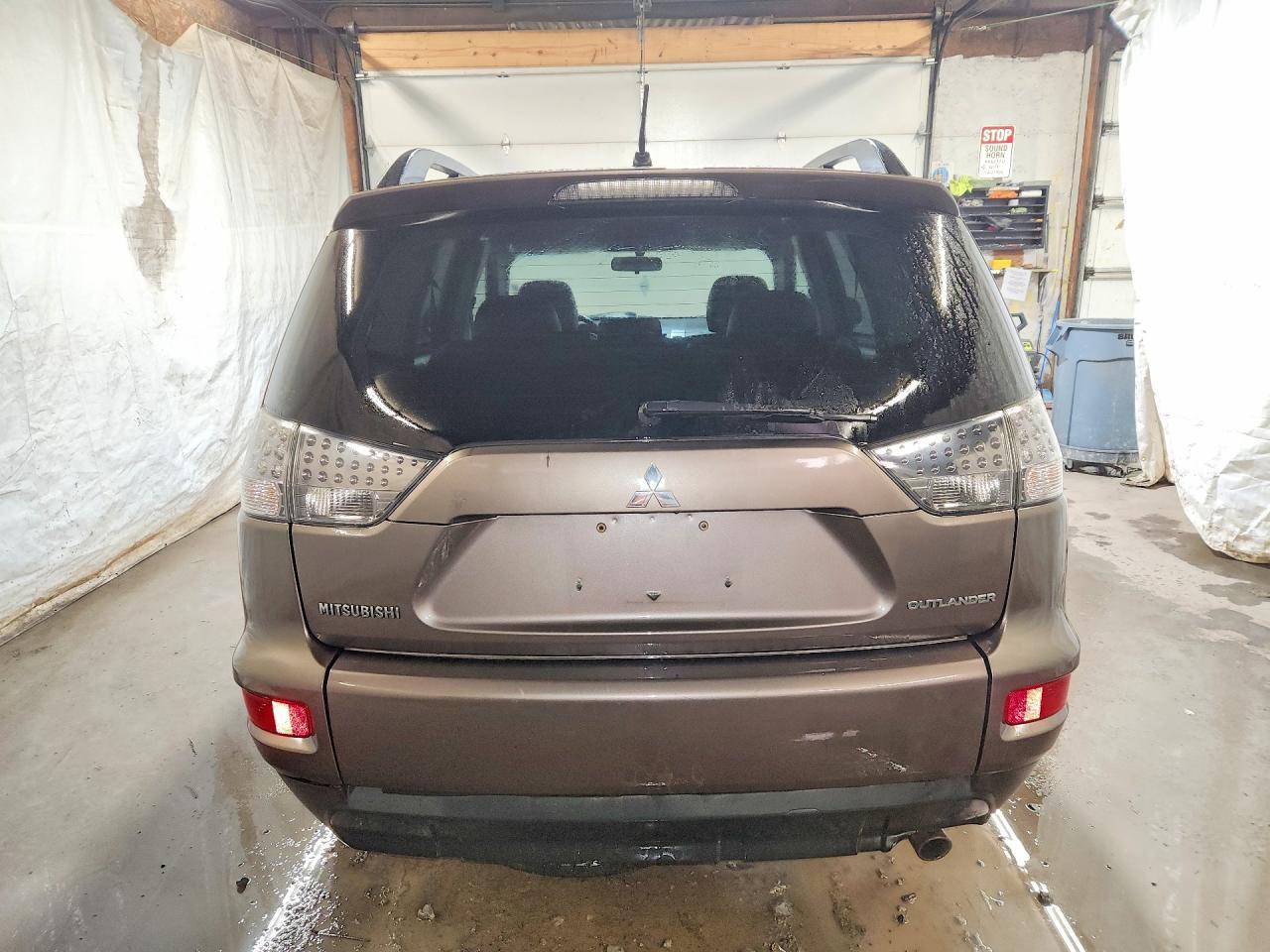 2010 MITSUBISHI outlander