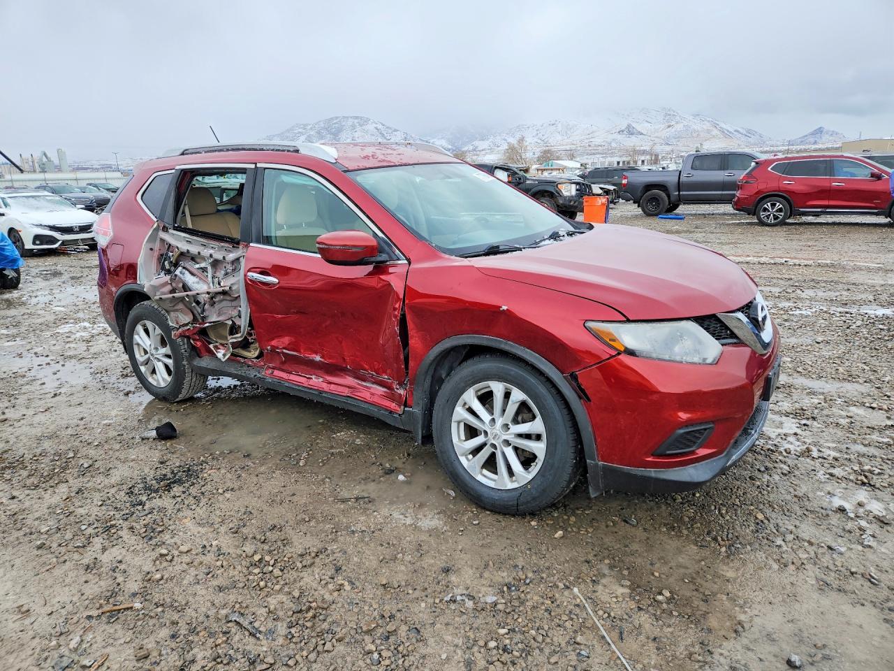 2016 NISSAN ROGUE