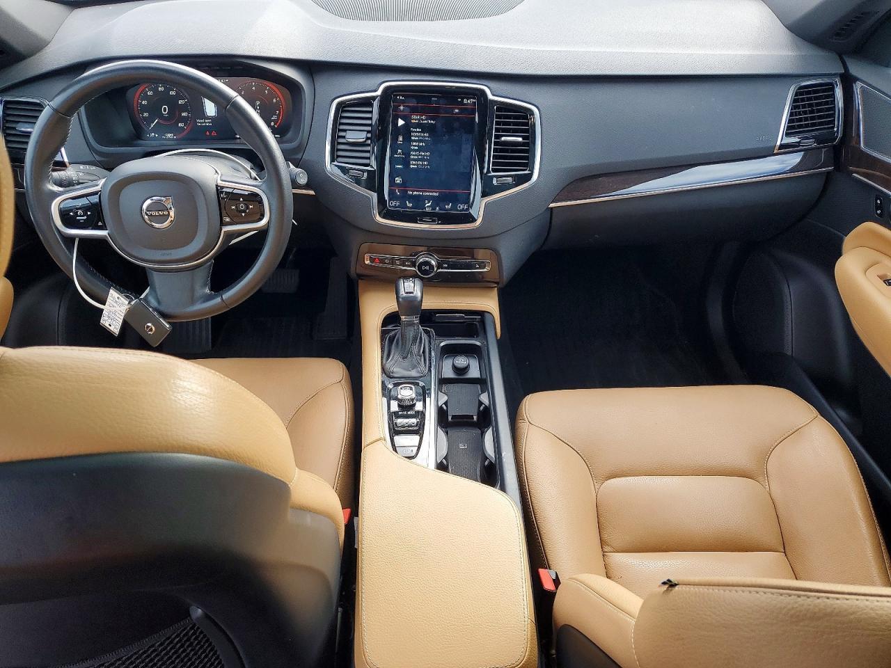 2018 VOLVO XC90