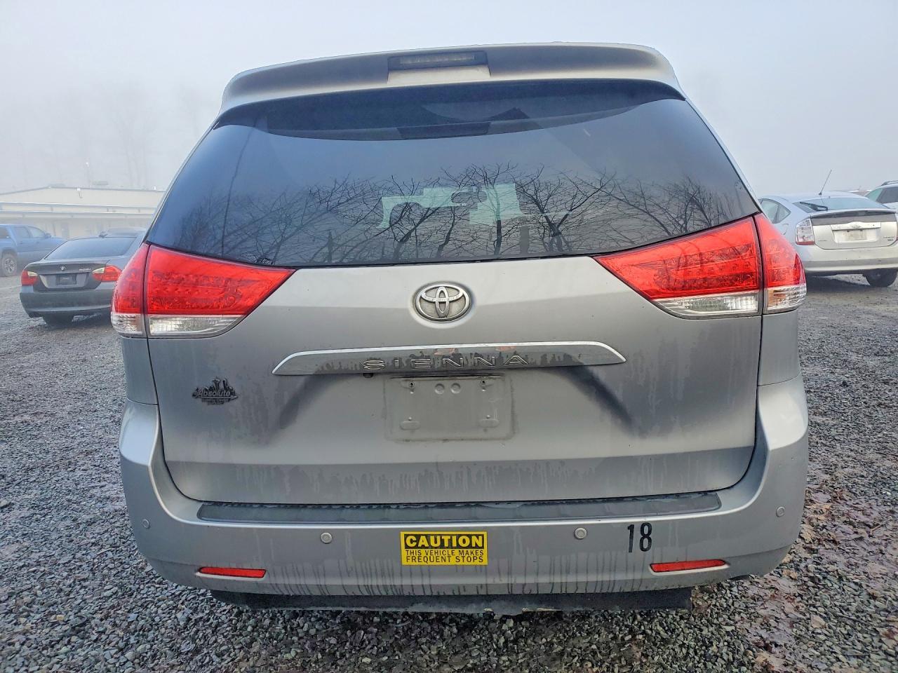 2013 TOYOTA SIENNA