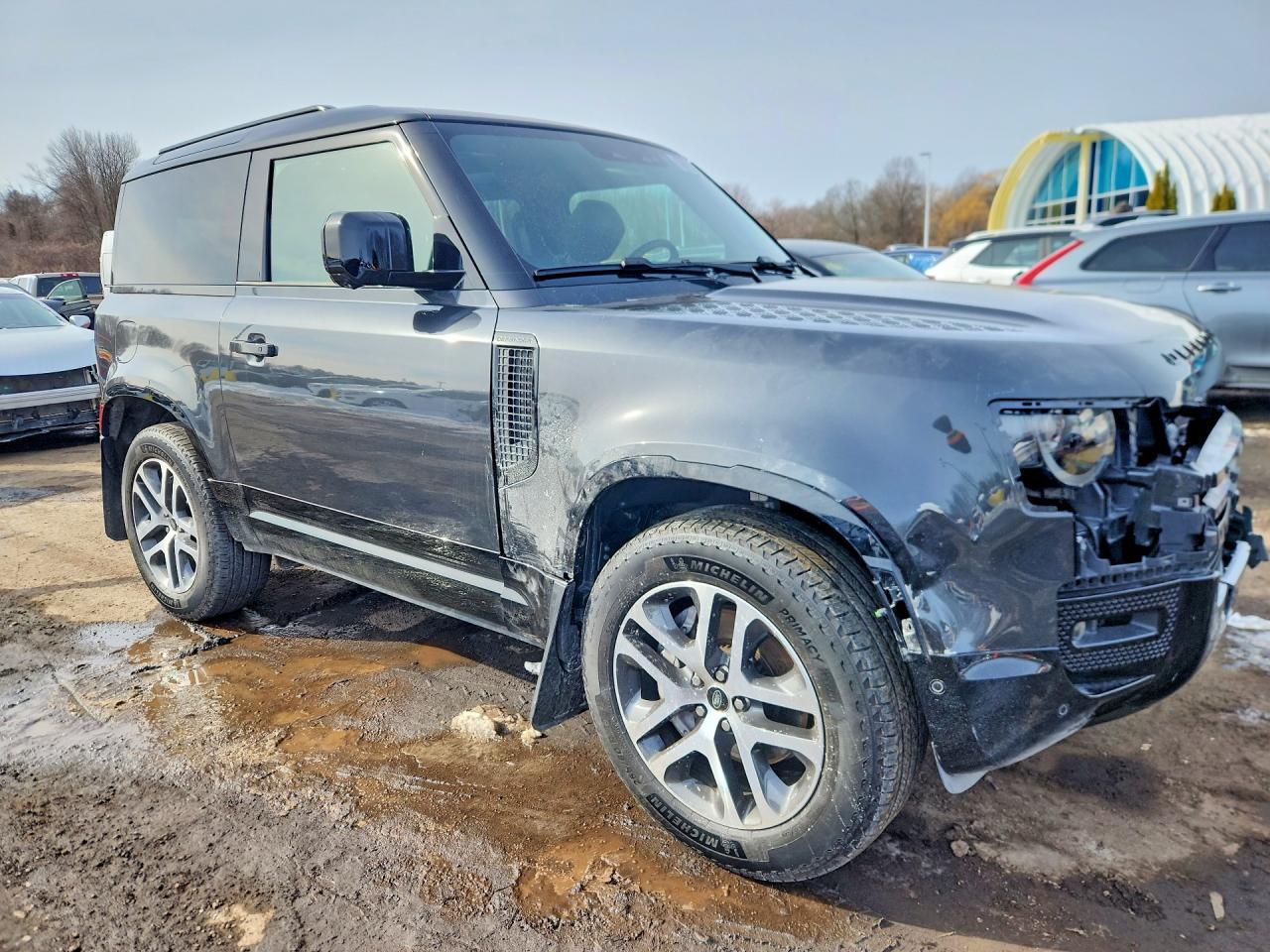 2025 LAND ROVER Defender