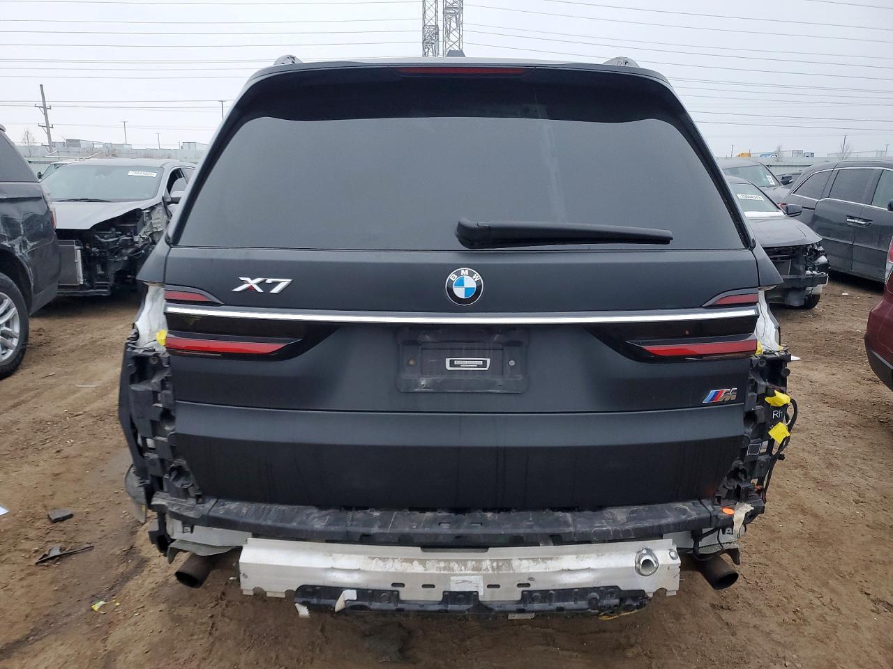 2023 BMW X7