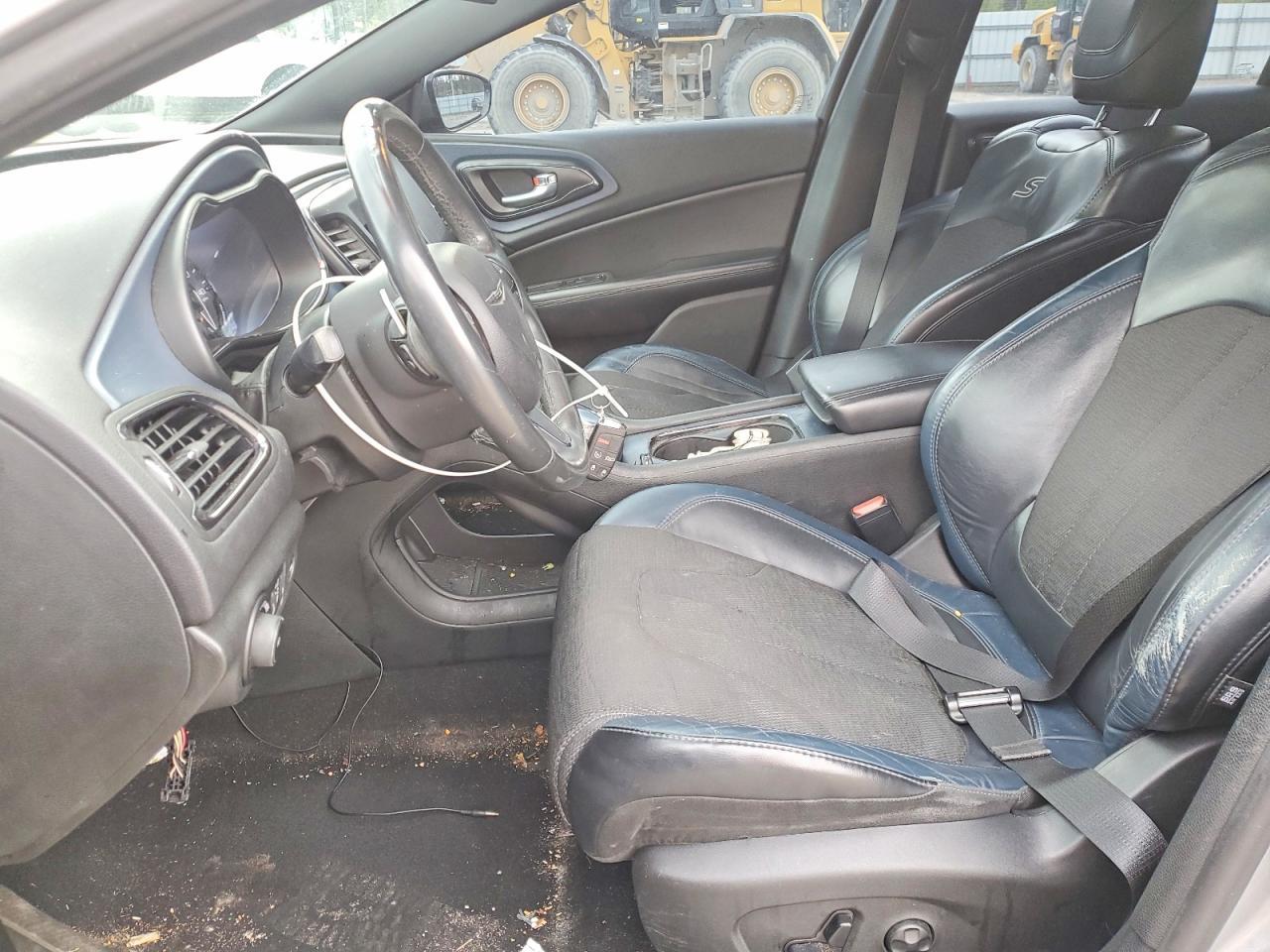 2015 CHRYSLER 200