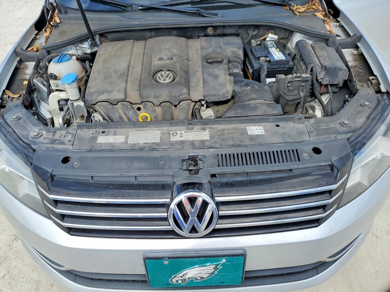 2014 VOLKSWAGEN Passat