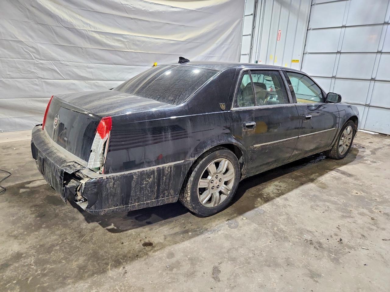 2010 CADILLAC DTS