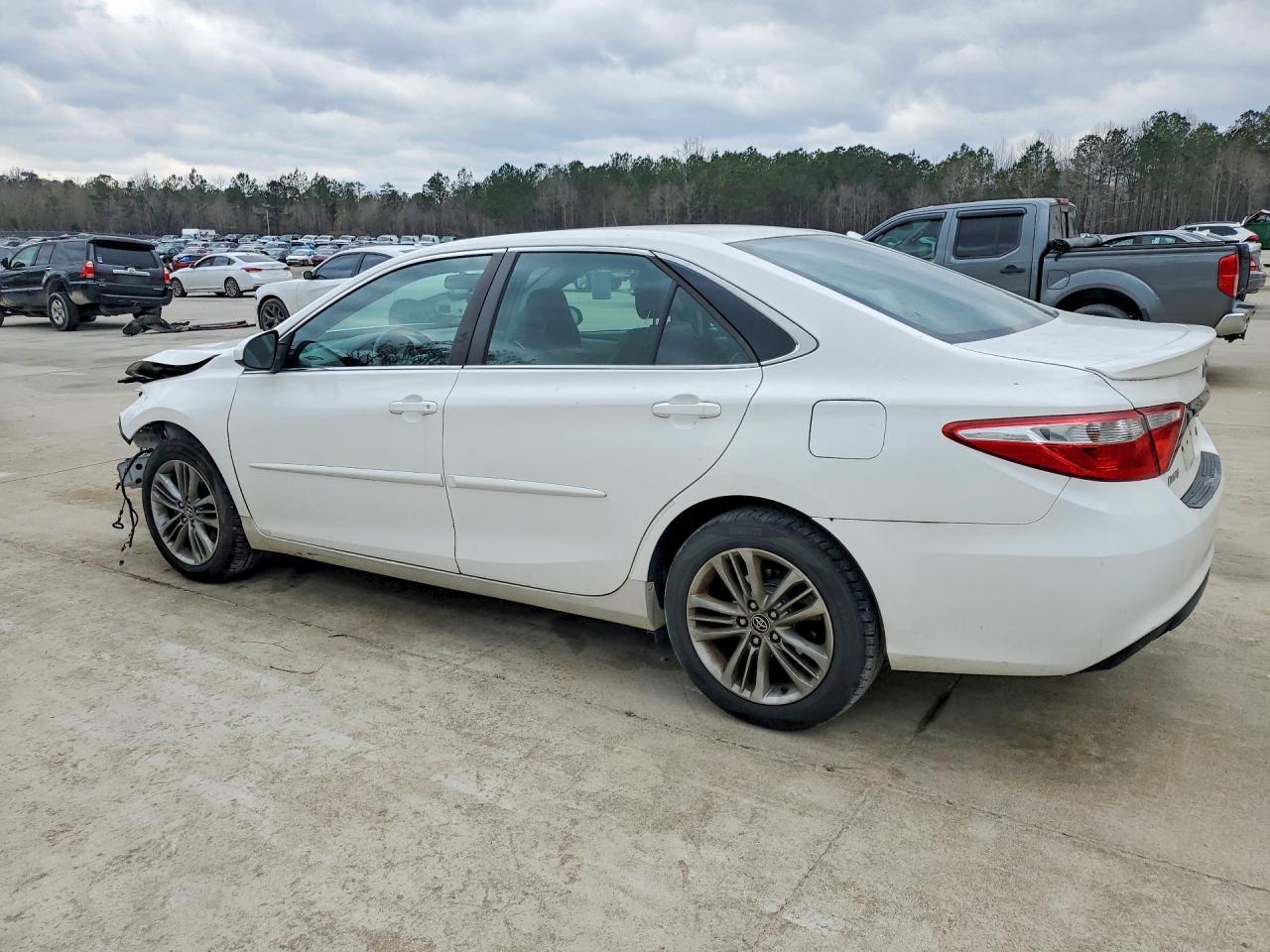 2015 TOYOTA CAMRY