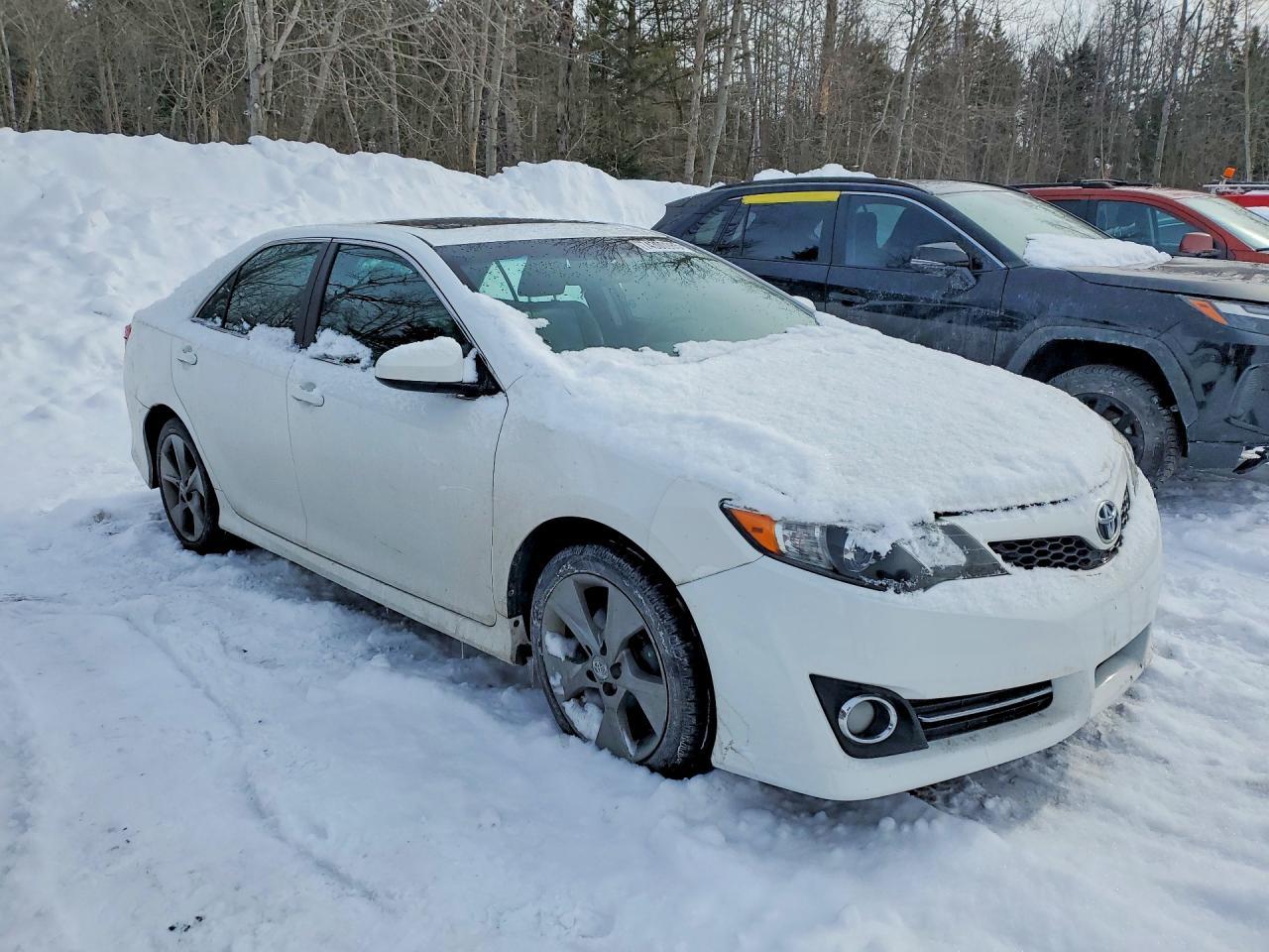 2014 TOYOTA CAMRY