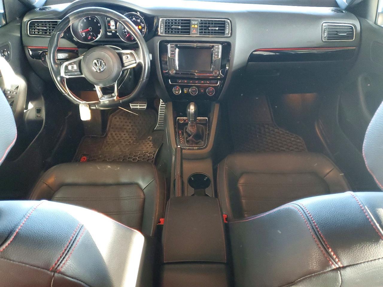 2018 VOLKSWAGEN JETTA