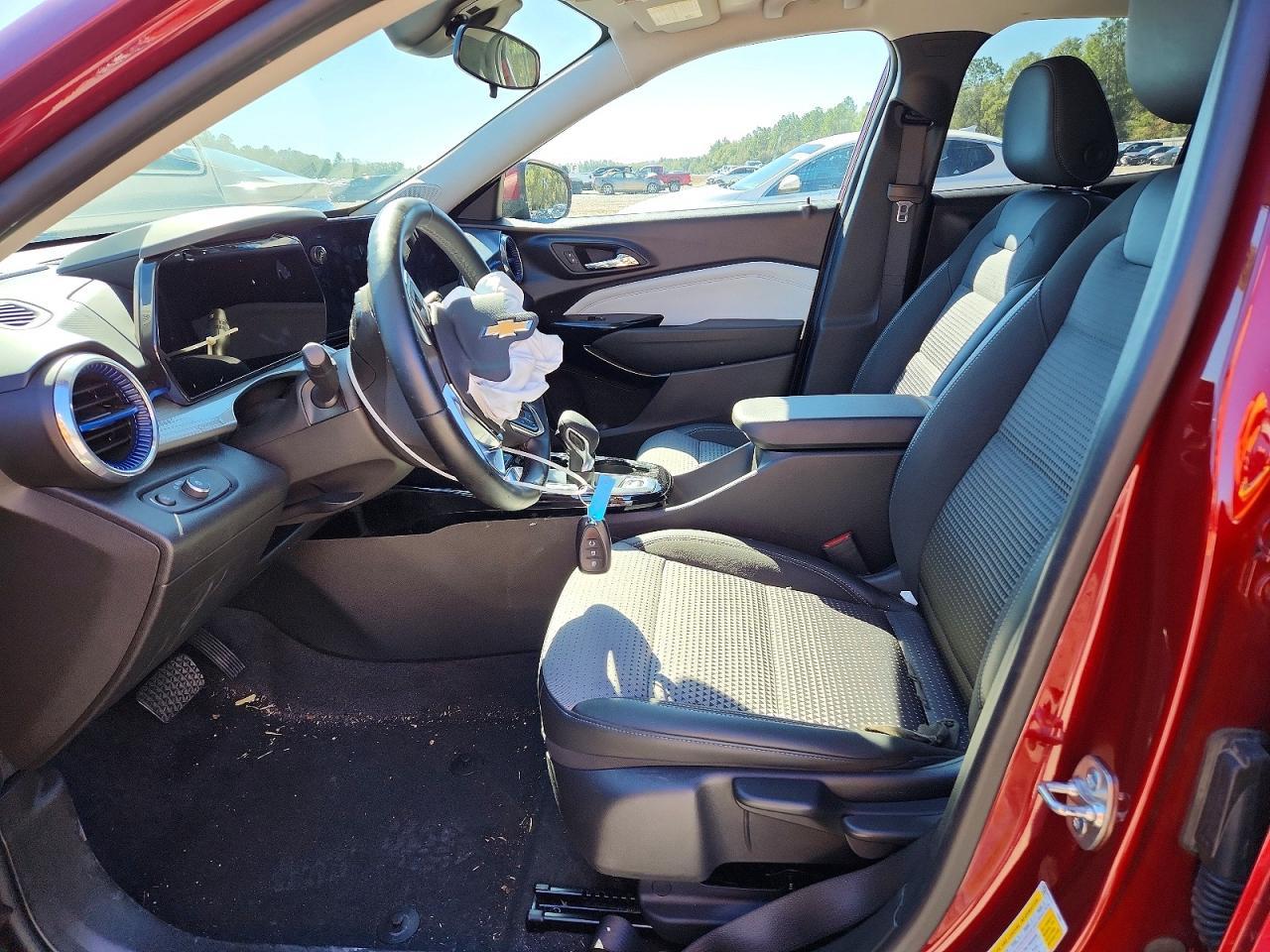 2025 CHEVROLET TRAX