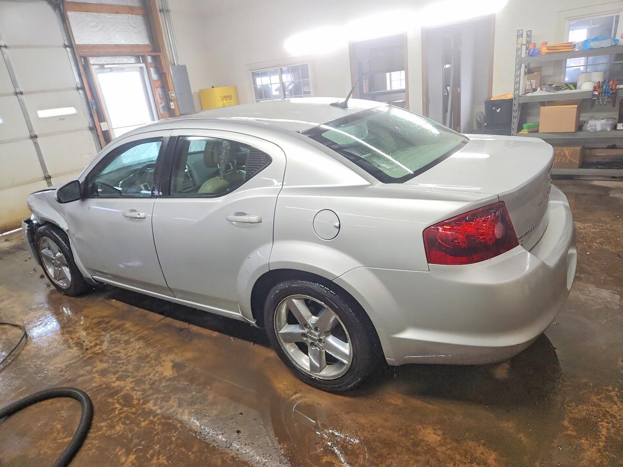 2011 DODGE Avenger