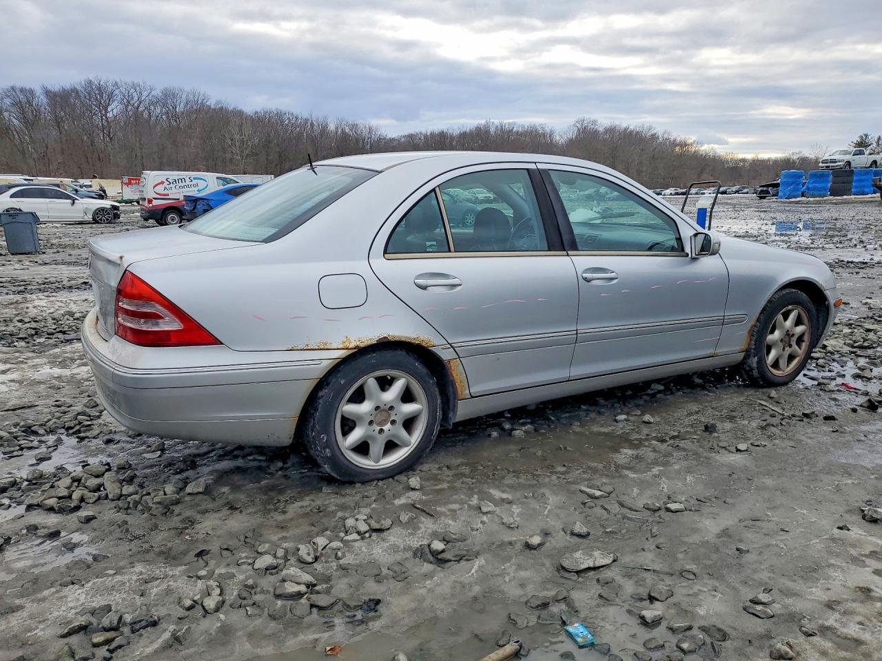 2001 MERCEDES-BENZ C-CLASS