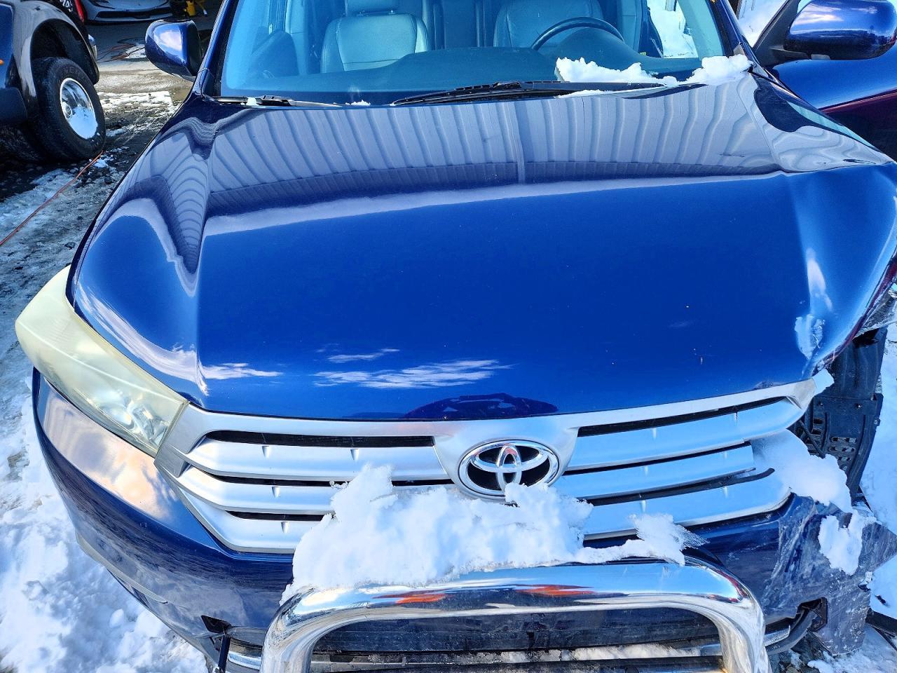 2011 TOYOTA HIGHLANDER