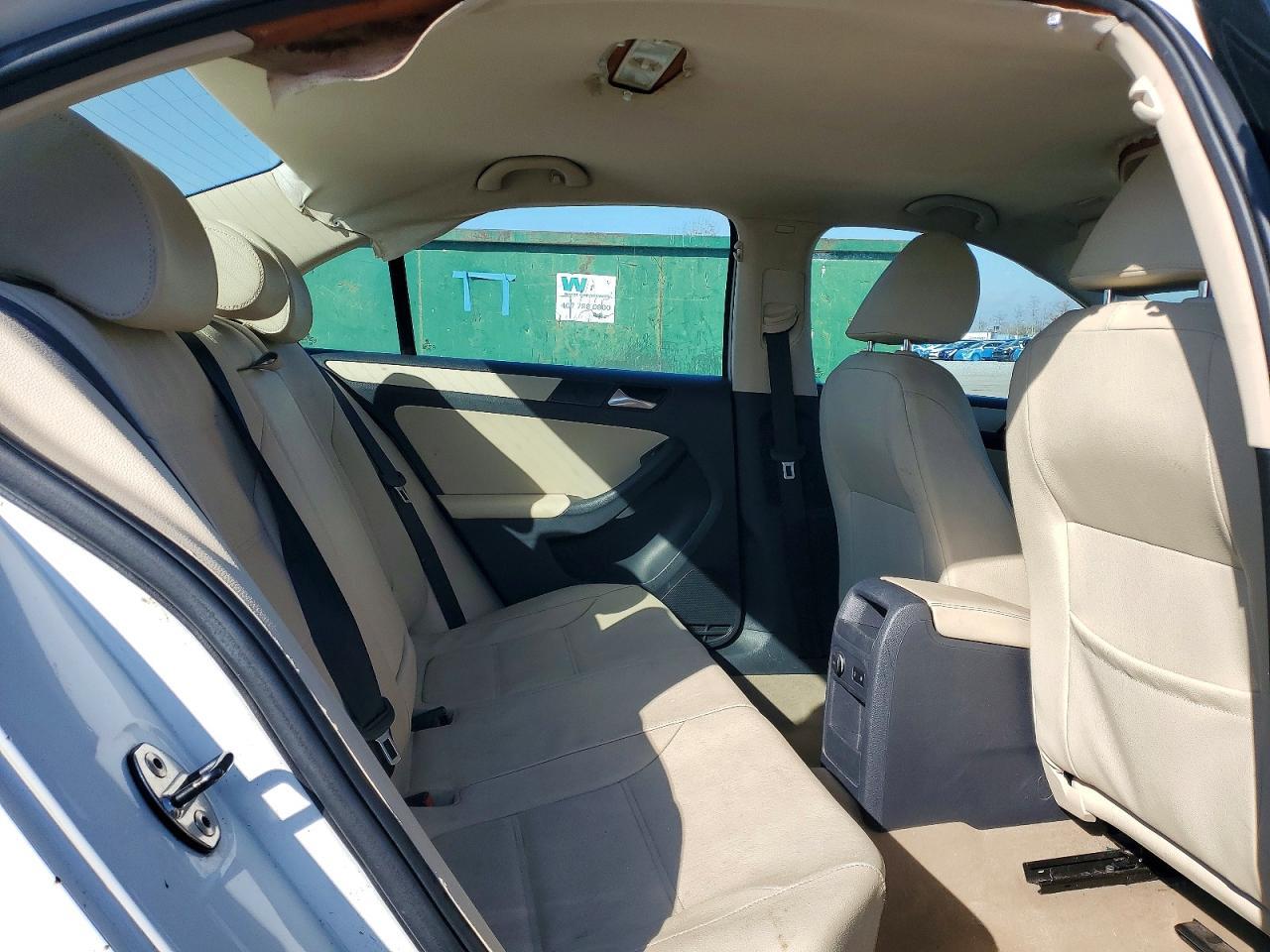 2012 VOLKSWAGEN JETTA