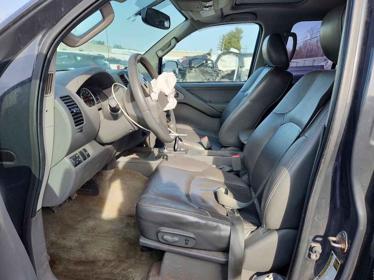 2012 NISSAN Frontier