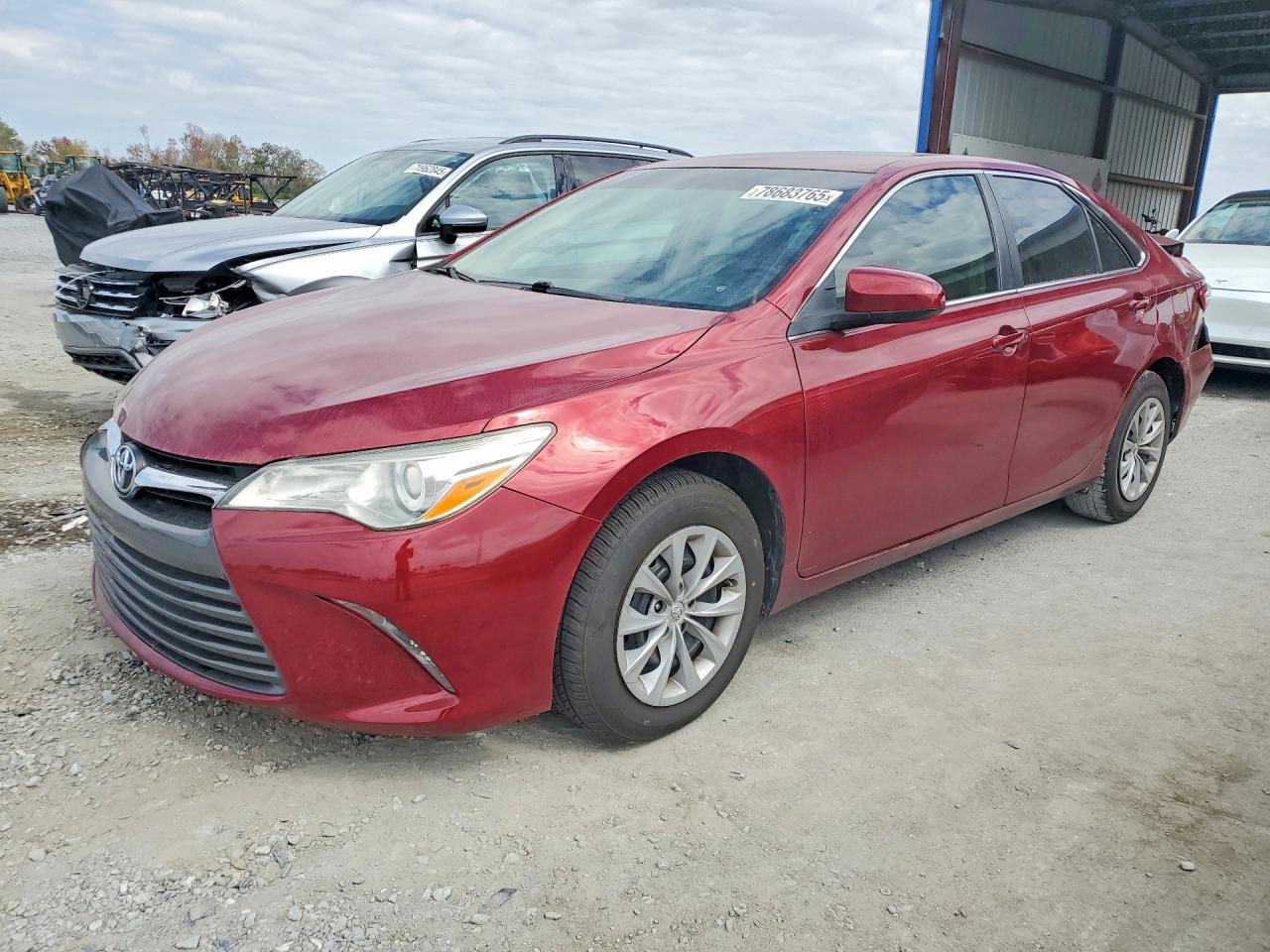 2016 TOYOTA CAMRY